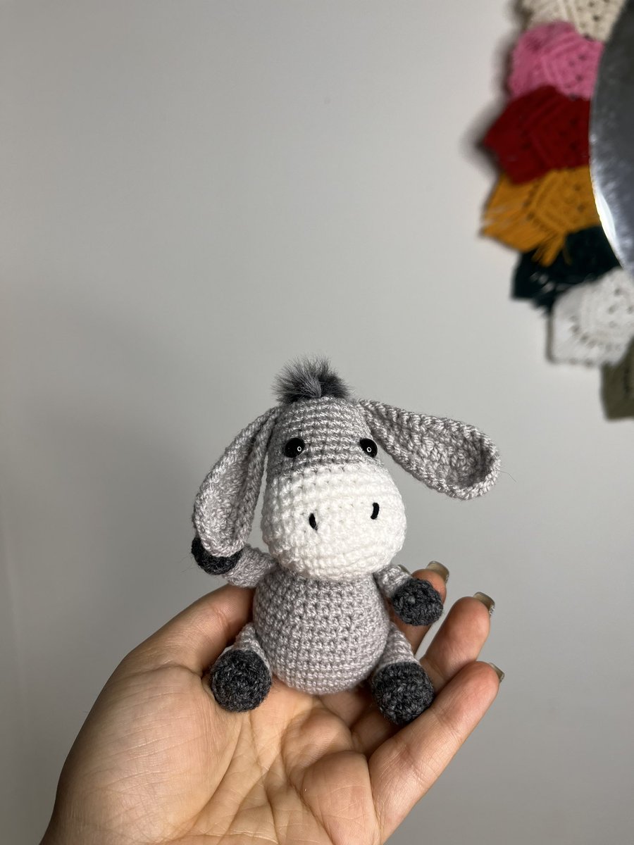 🦄 (همون که خر میبافه)Narin tweet media