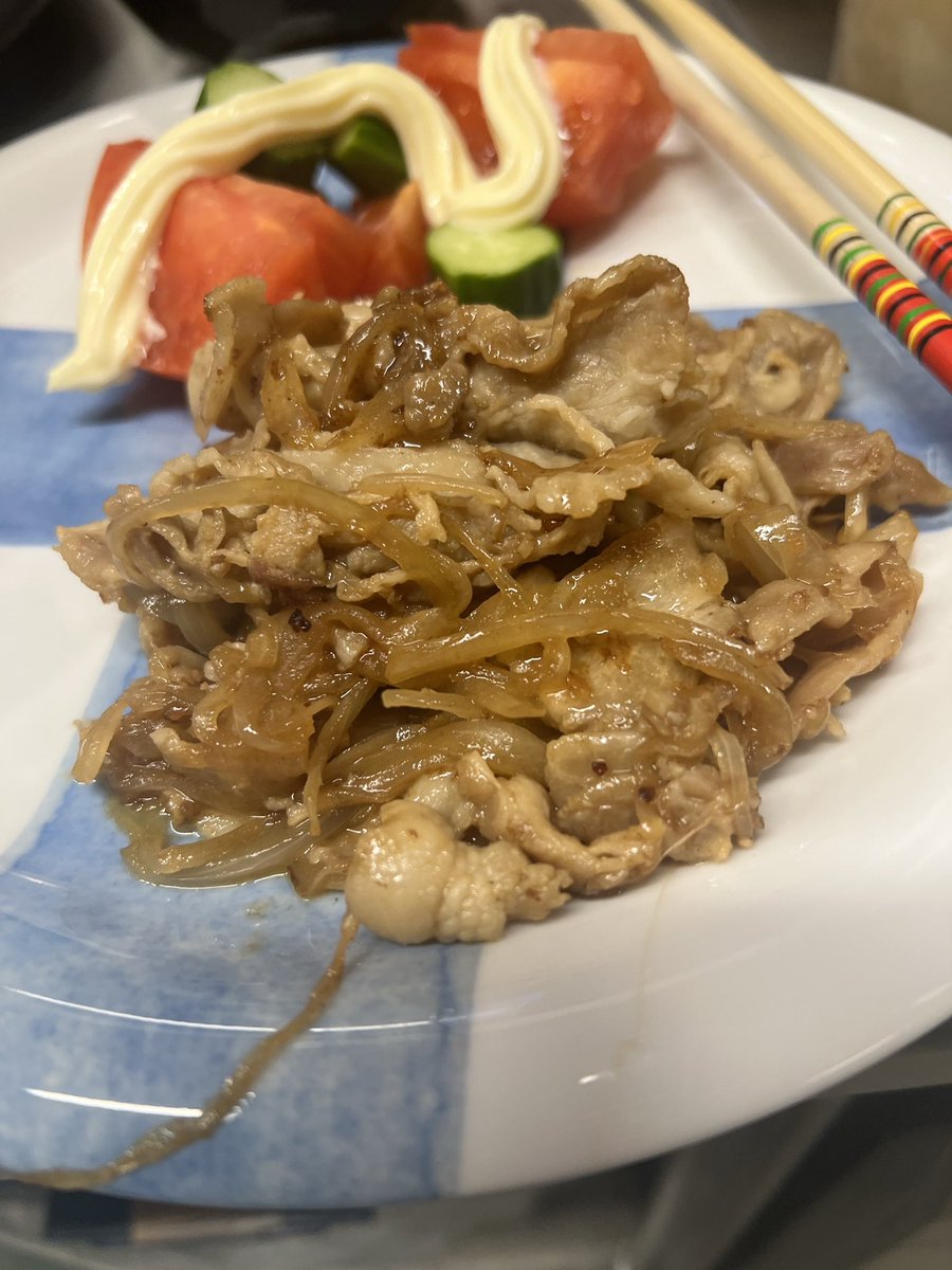 tugucci32982's tweet photo. まかないシリーズ
国産もち豚生姜焼きを作ったよ
料理長のタレを使うから間違いない😆
自分で焼いても激うまさぁー

今なら限定で食べられますよん https://t.co/3oF6Abrwwu