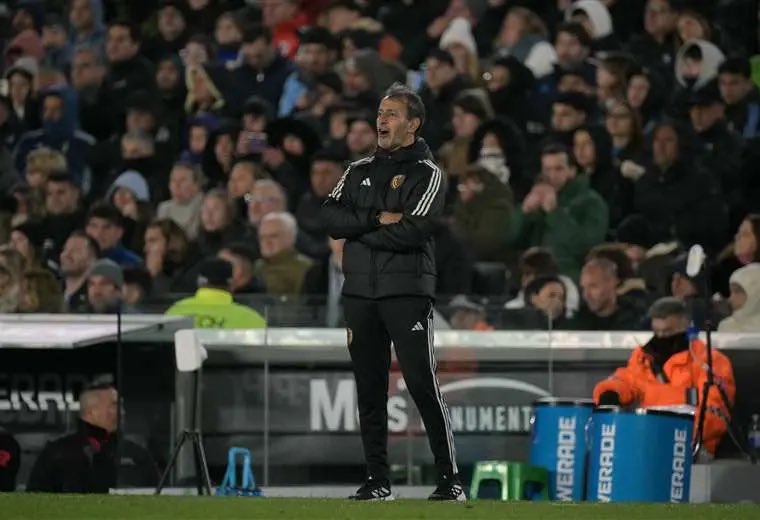 A propósito de la entrevista que le harán en la Federación a Fernando Batista, les comparto la entrevista que le realicé al técnico argentino en diciembre 

Fernando Batista sobre dirigir a La Sele: "Me gustaría el proyecto, me seduce"

➡️Más detalles: url-shortener.me/DJVV