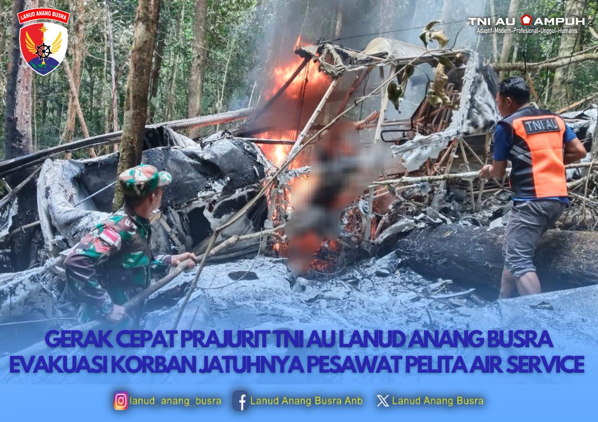 BusraAnang's tweet photo. Gerak Cepat Prajurit TNI AU Lanud Anang Busra  Evakuasi Korban Jatuhnya Pesawat Pelita Air Service di Long Bawan

Pen Anb. TNI Angkatan Udara bergerak cepat menangani insiden jatuhnya pesawat Pelita Air Service (PAS-7101) di wilayah Long Bawan, Kalimantan Utara https://t.co/V9D3MWkFZA
