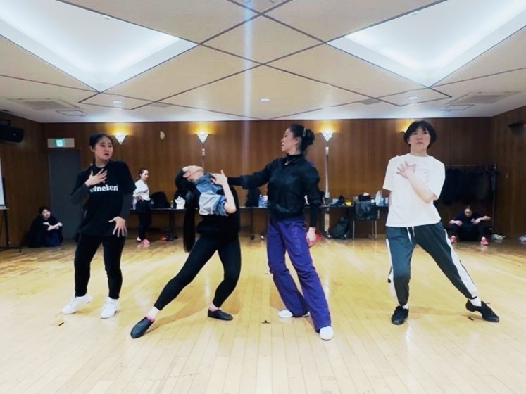 cavabienshow's tweet photo. ２月公演まであと３日🔥
昨日は１部２部の全てを通してみました💃🕺
みなさまに観てもらえるのが楽しみです❣️
明日からはお衣装をつけてのリハーサル🎀
本番までラストスパート🔥🔥🔥
今日も１日頑張りましょうっ🌟 https://t.co/4jww9sPwzK