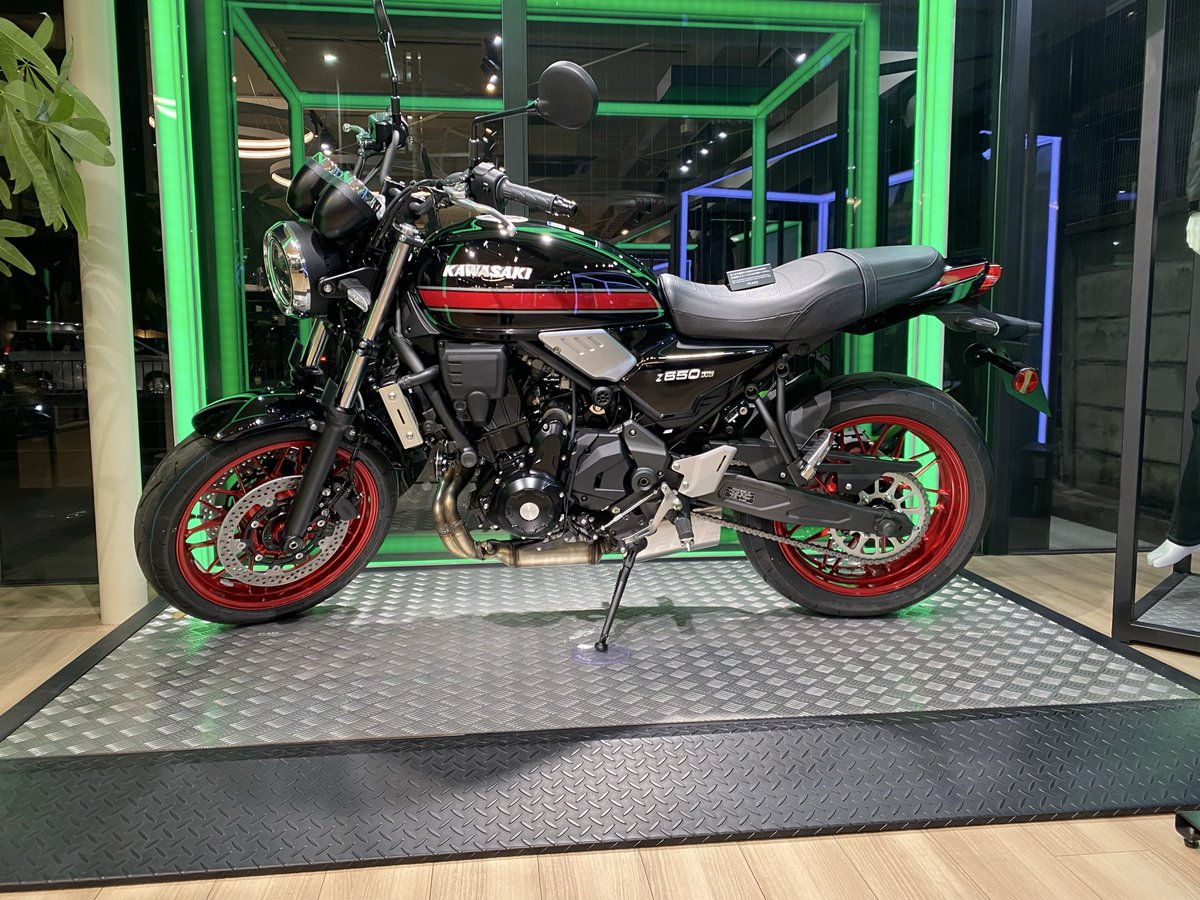 Z650RS 2026 展示中】 皆様、こんにちは！ カワサキプラザ大阪鶴見です