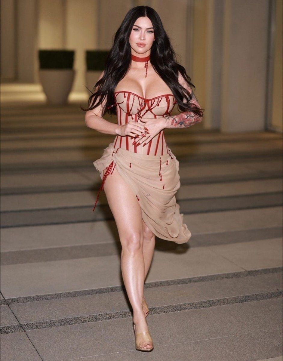 qrpress_'s tweet image. Megan Fox