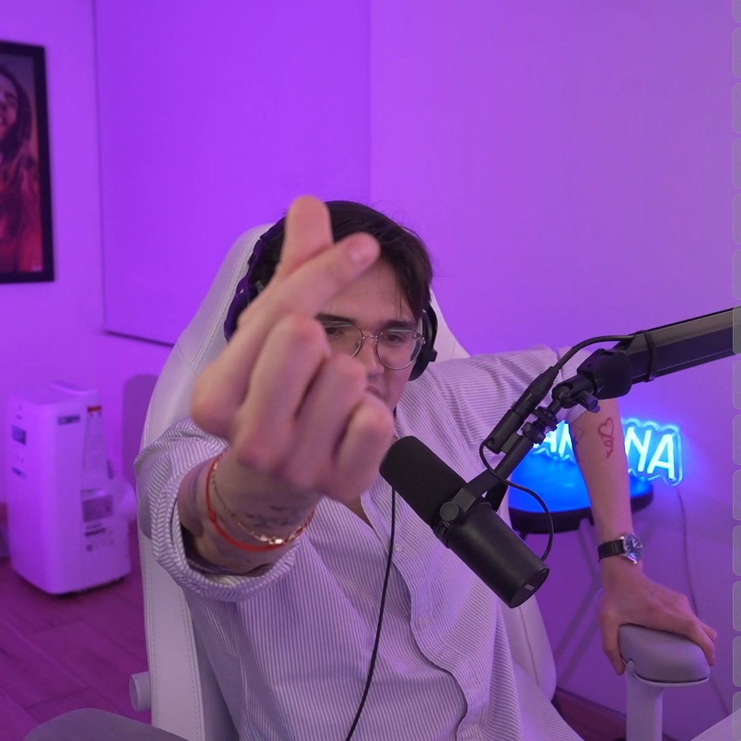 ݁˖ 𐙚 ݁𖥔🌻 <a href="/elmarianaa/">ElMariana🤙🏻</a> gracias por el strim de hoy, que divertido es verte jugar con jen jugando reanimals, siempre me hacen reír mucho y que mejor que cerrar con el karaoke, que lindo que cantas 🫂
tqm, nos vemos mañanita, descansa y cena rico