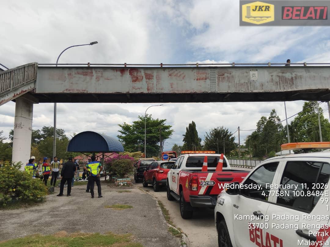 Penilaian dan Pelupusan Aset Tak Alih (Jejantas Pejalan Kaki) telah dijalankan bersama JKR Kuala Kangsar di Laluan FT001 Seksyen 656.095, Daerah Kuala Kangsar. Lawatan ini bagi melihat keadaan semasa struktur jejantas sebelum tindakan selanjutnya diambil.