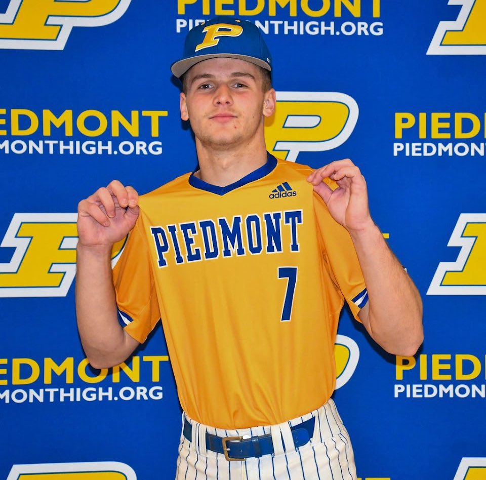 Bulldogs were led at the plate by:
<a href="/ColeL_austin/">Cole Austin</a> 2/4, 2B, 3RBI
<a href="/CarsonS07PHS/">Carson Chad Sanders</a> 3/4, 2RBI
Jaxson Howard 2/3, 2R