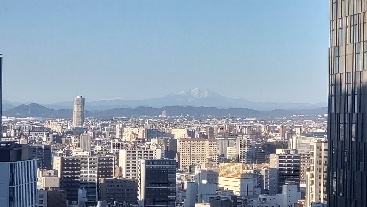 Venetiairo's tweet photo. 昨日は岐阜に旅へヽ(･ω･)/
1番の旅の理由は初代ミラジーノと三菱のパジェロミニの試乗へ行きました:)岐阜は少し前の日本の原風景が残っていて槍のような台杉と戦国のようなイシガキが印象にのこり京都には凛々しさがあり、岐阜には戦の尖りをかんじるような風景があるように思いました_(:3」∠)_ https://t.co/XsL7zD6e8z