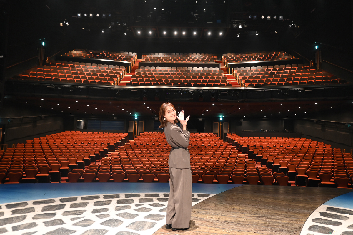 舞台からの景色は私達から見えないし写真に残すことも出来ない。公式