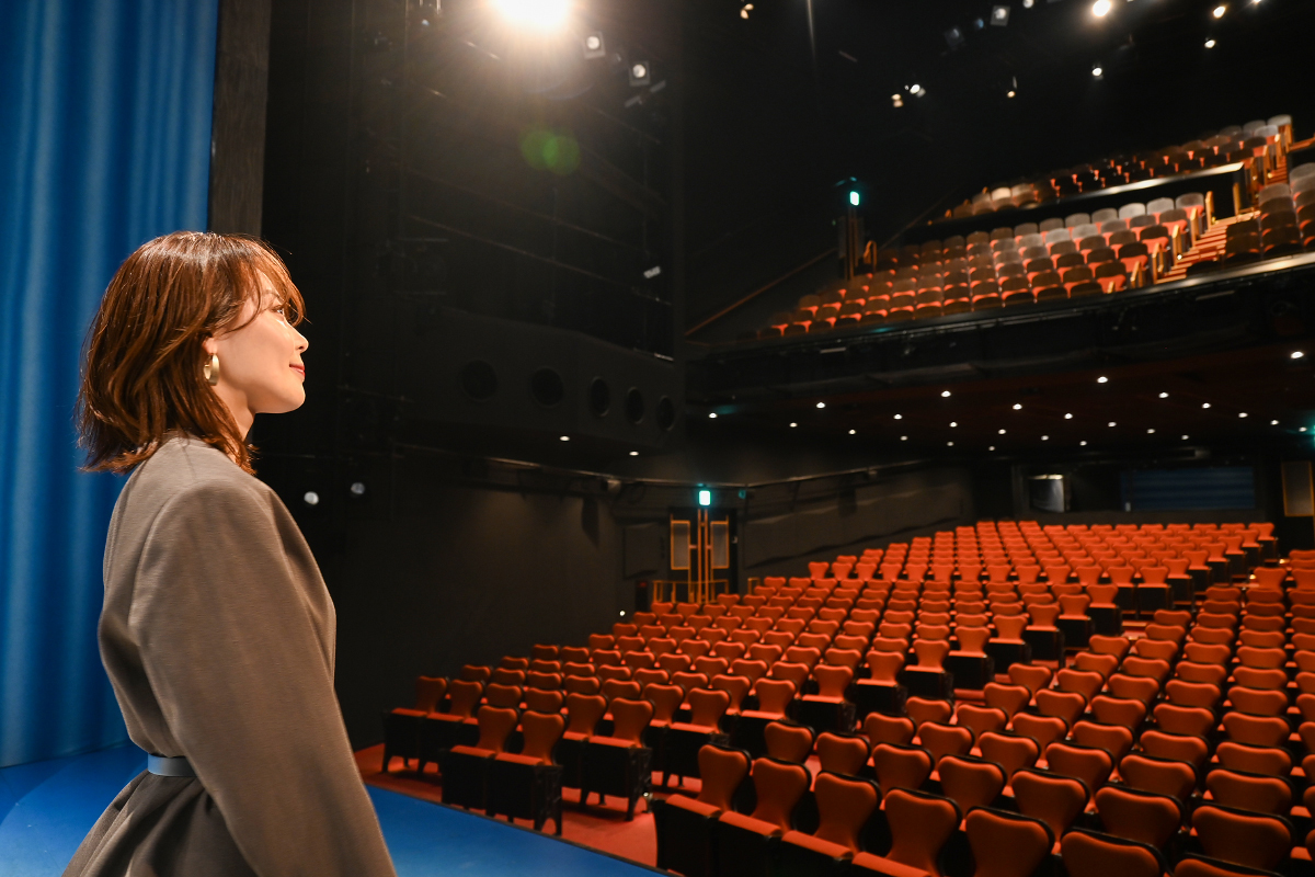 舞台からの景色は私達から見えないし写真に残すことも出来ない。公式