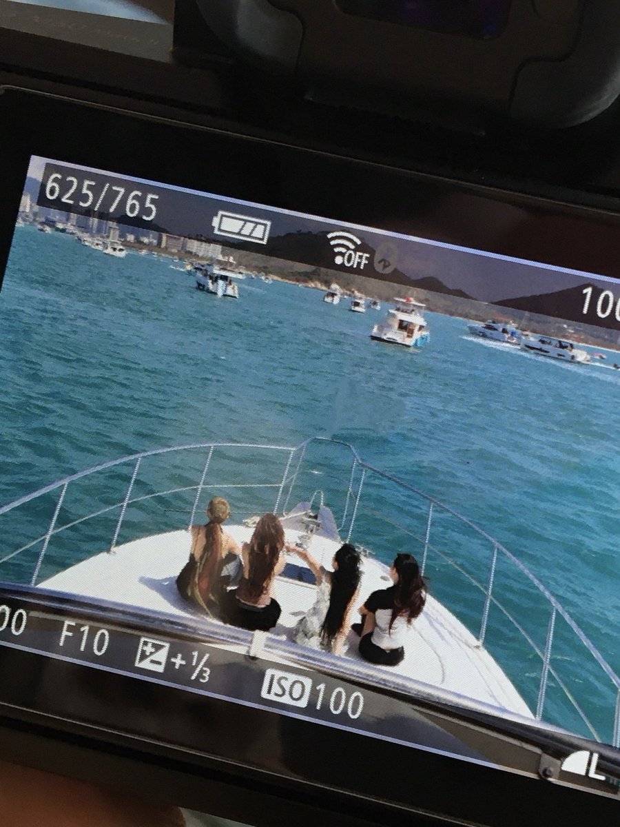 우정이가 찍어준 요트에 앉아있는 우리👋🏻🤍💕

#한나 #구한나 #KOOHANNA
#UDTT #우당탕탕소녀단