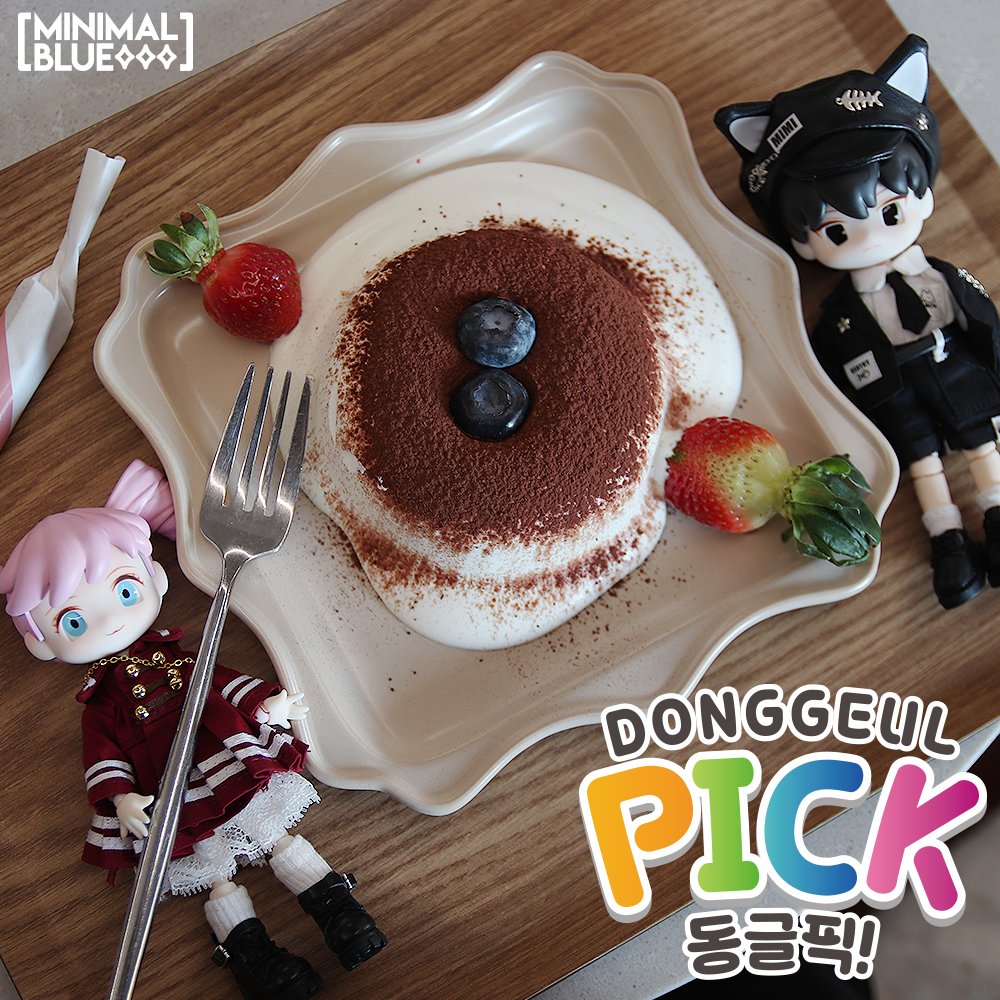 Minimal Blue🌊🌊🌊 tweet media