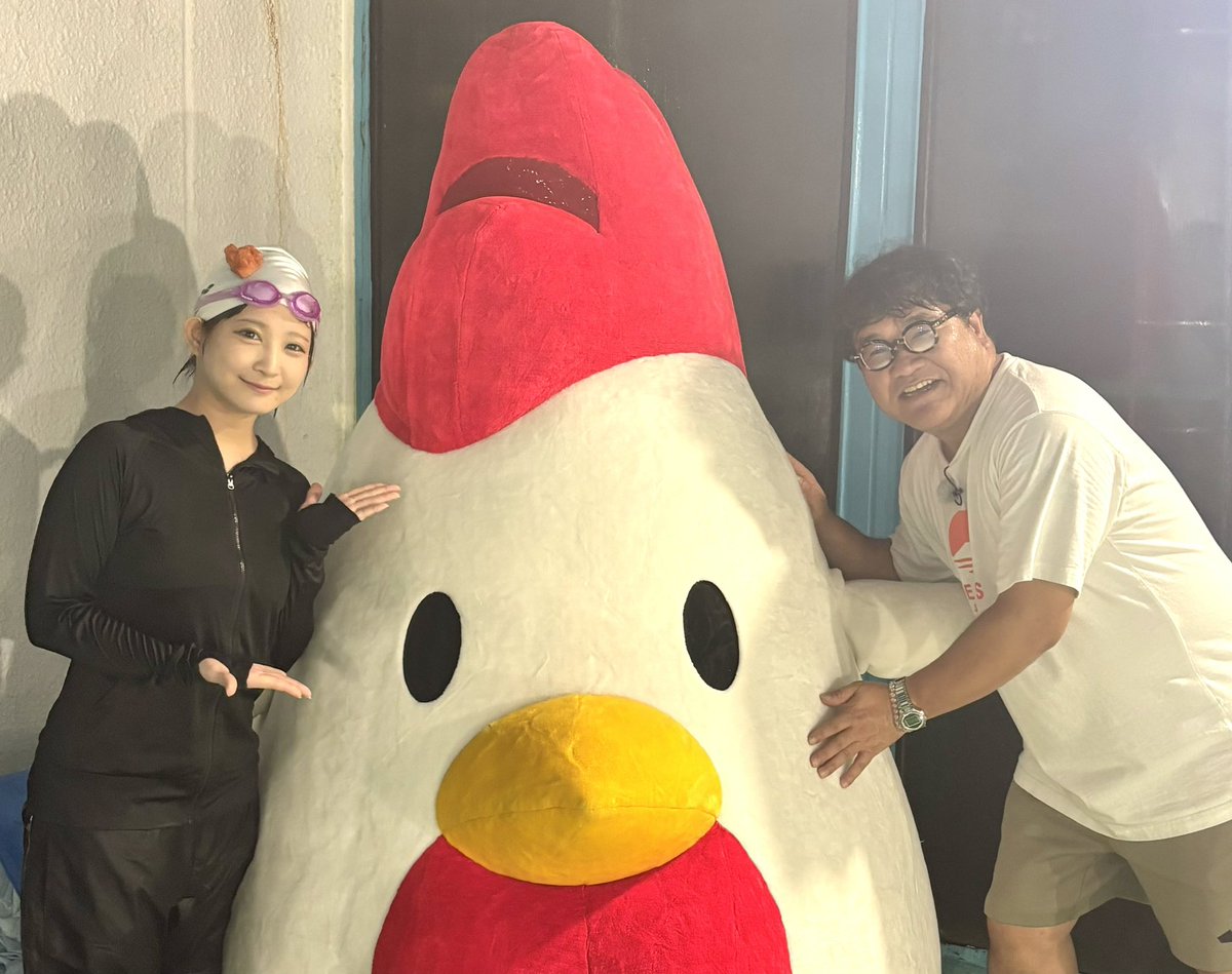 探偵ナイトスクープ再放送📺

からあげクンへの愛を
証明するためにまず行ったこと

   _人人人人人人人人人人人_
＞  プール25mを全力で泳ぐ  ＜
     Y^Y^Y^Y^Y^Y^Y^Y^Y^