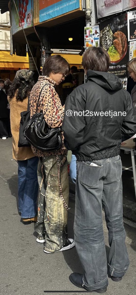 ป๊าดดดดด พี่นิแต่งตัวแรงคือแม่ผมเลยอะ