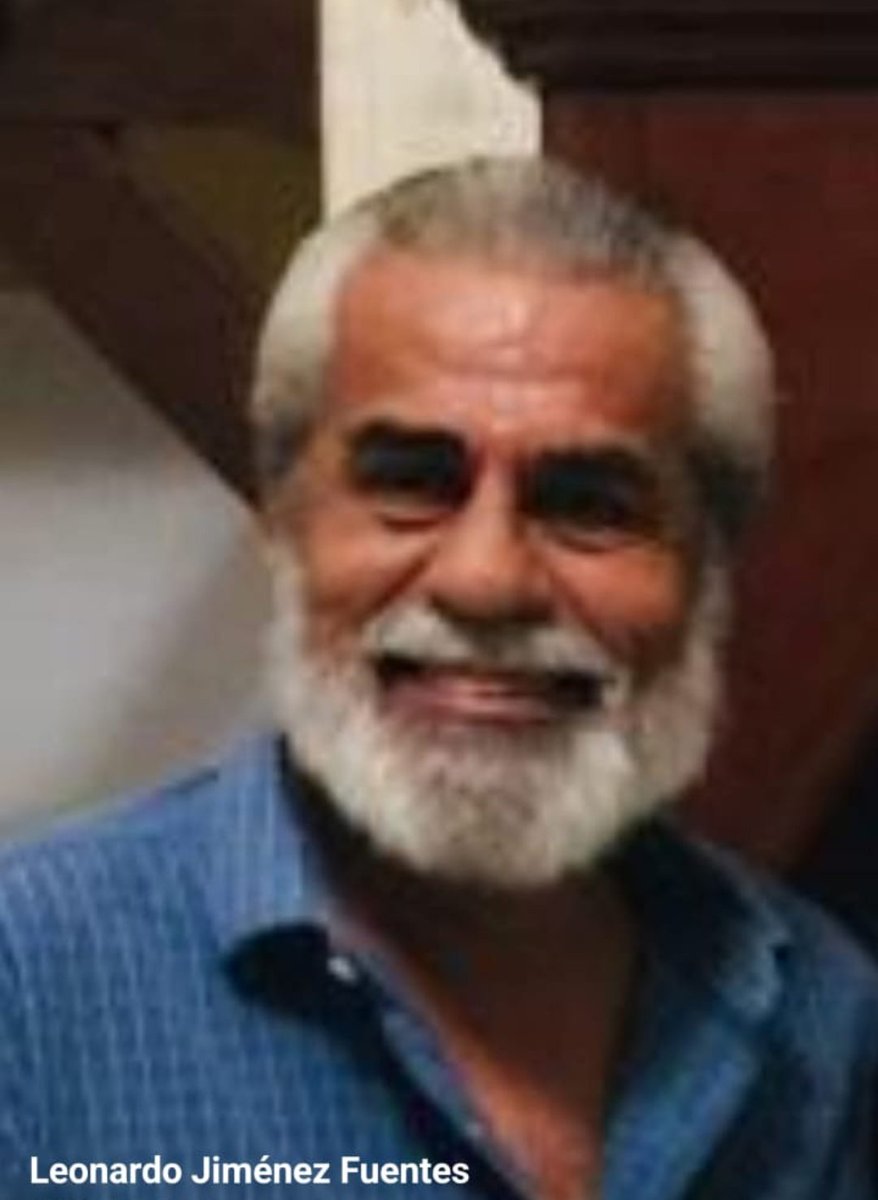 mejoresdiasEC's tweet photo. Siéntese libre de llamarme como suena llamarme en mi cuenta Facebook, con tanta frecuencia, infame abogado Jiménez: "zorra" "vieja loca" "maldita" - no son sus expresiones favoritas? Será que aquí se pone un poco tímido sabiendo que sus colegas de fútbol pueden ver el nivel de bajeza que representa? Que tal si posteamos un par de ejemplos de la perversa y repugnante obsesión que tiene conmigo, pero sin censura, abogado. En la vida hay que ser coherente y consistente. 
Qué dirá @abgfabianyanez ? El colegio de abogados de Guayas @CagOficial apoya a los abogados vulgares, misóginos, xenófobos y "stalkers"?