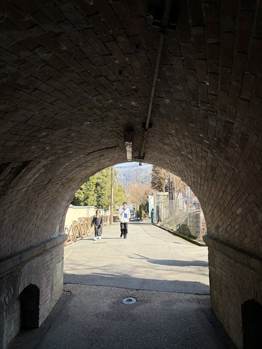 pickrubbish123's tweet image. 교토에서 가장 좋은 곳이 어디였나 
꼽아보자면 나는 바로 ✨난젠지✨

내가 한적한 시간에 방문해서 그런지
정말 여유롭고 너무 고요해서 좋았어

외국인보다 현지인들이 더 많았고,
그냥 그 고요하고 따뜻함에 매료되었어

소녀들의 최애 장소는 어디야?