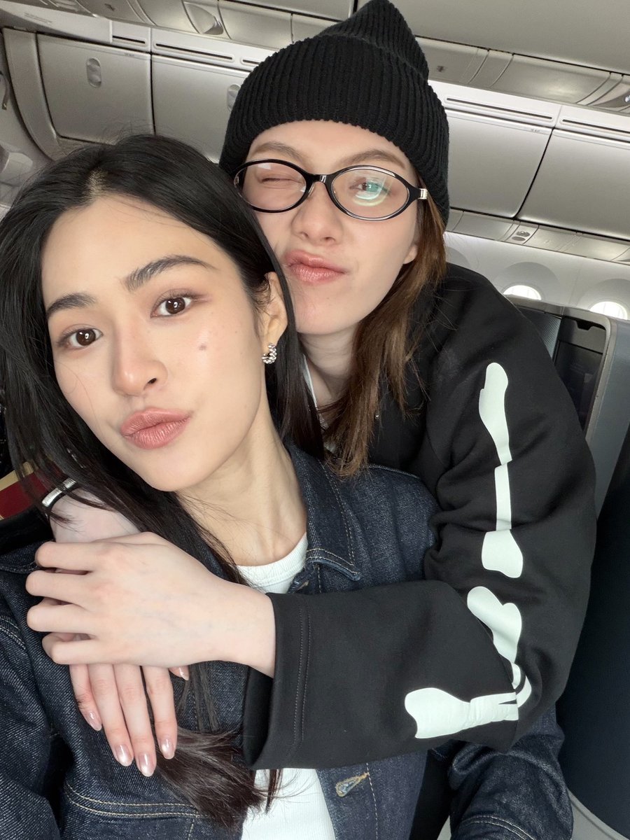 LingOrmCH3's tweet image. อะ เสิร์ฟของหวานเลยละกัน นุกลัวมีคนวูบเพราะน้ำตาลตก 🤭

#LingOrm #หลิงออม