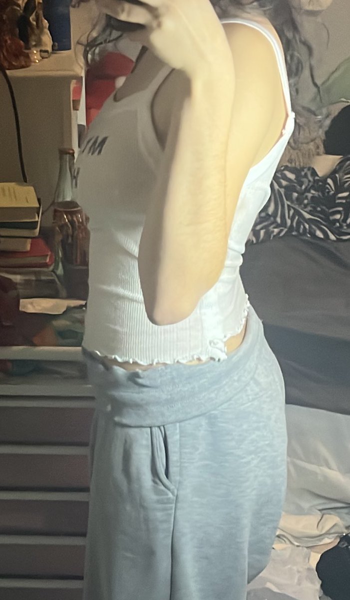 kiswasnthere's tweet photo. starting a fast bc THIS is unacceptable https://t.co/uFj4iGz5ns