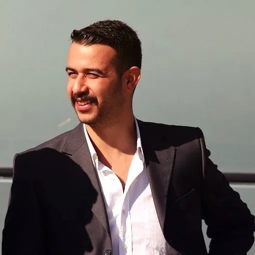 "Ve gün gelecek, diyecekler ki; vaktiyle bir Fırat varmış..."

Var olsun!🇹🇷🇹🇷🇹🇷