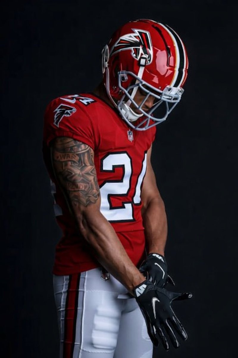 carelessdev's tweet photo. @ZachCohenFB @TheGraphicGod_ @AtlantaFalcons @ZachCohenFB @TheGraphicGod_ Nah I full heartedly expect this set of uniforms as the Final reveal in April while also having silver, red, and black pants options in the rotation &amp; Keeping our Matte Black Helmets w/ Chrome Facemask as an Alternate Helmet Option. 💯 https://t.co/G8qTPHZxLJ