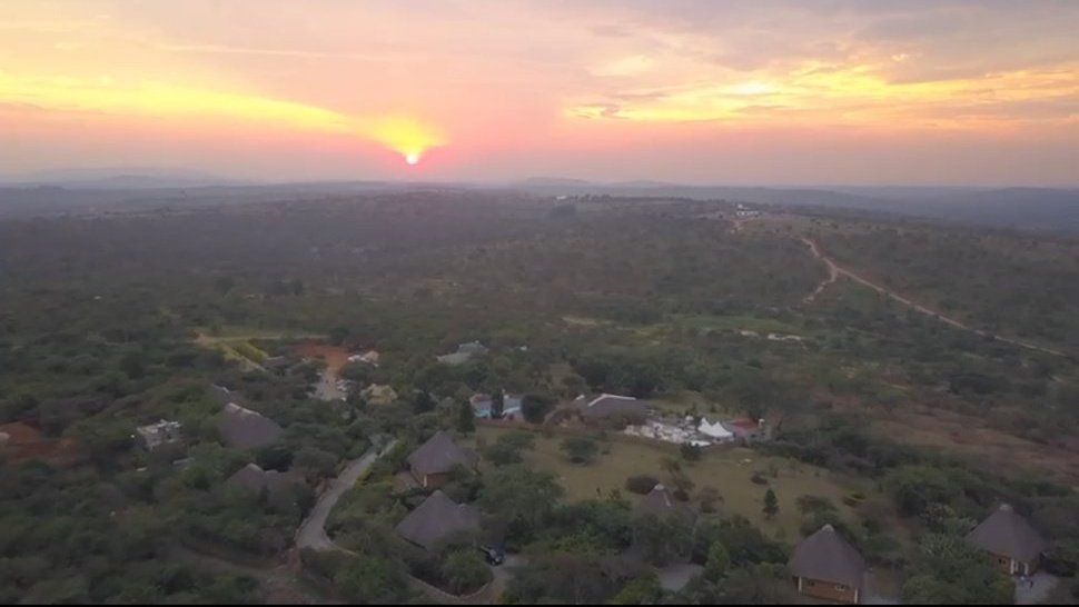 eugine_ug's tweet photo. Sunset view is one of the best experiences that you can not miss out at @Mwesigwa_Resort - Kibega.
At the vantage point, you have the best view from western Uganda as the sun goes into hiding. #EquatorPosts #WorketConnect #VisitMwesigwaResort @Mwesigwa_R https://t.co/7j6wsSUxSM