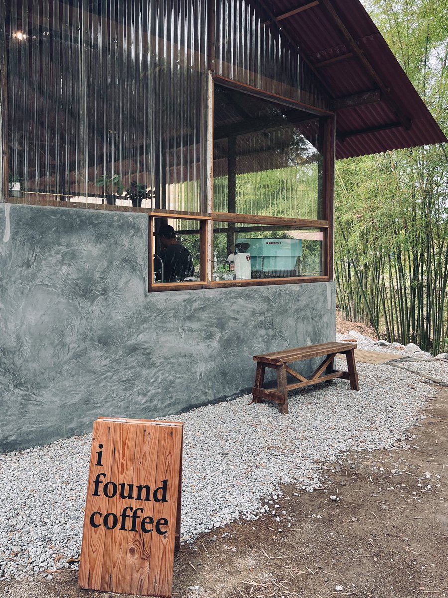 ファラ tweet media