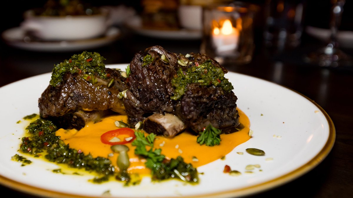 FarmTruax's tweet photo. Oak &amp; Antler American Tavern opened for dinner in late 2025 at 317 E. Mills Ave. in downtown El Paso, replacing the Berkeley Cocktail Lounge under the same... https://t.co/OBTkBlWYdI https://t.co/xH4grPOSAo