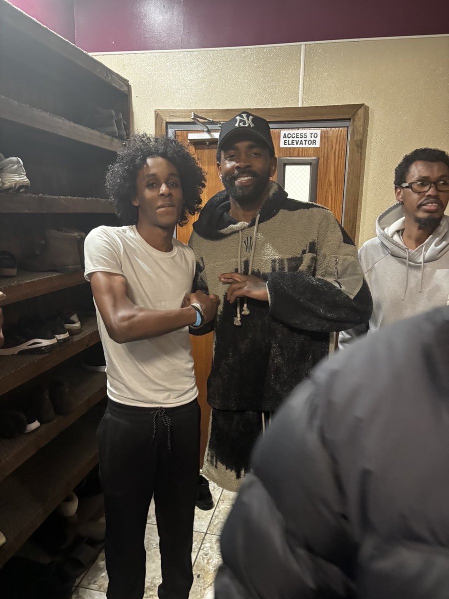 𓆩𝐀𝐍𝐓₅𓆪 tweet media