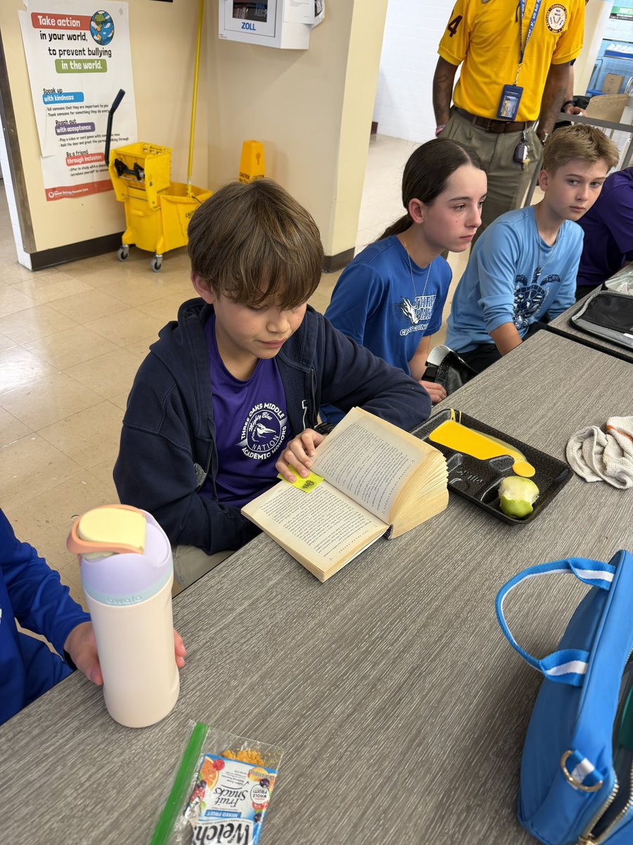 Three Oaks Middle tweet media