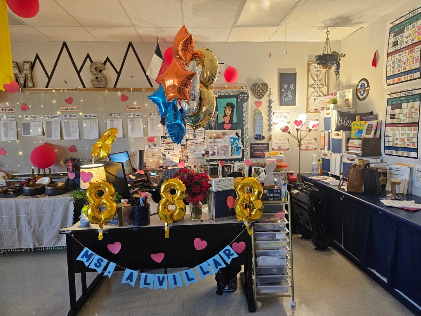 HERNANDO_MS's tweet image. @imalvillar_HMS , love your office space! It’s very EIGHTlectic. Our Hernando team wishes you the best as you continue your journey representing Hernando and TEAM SISD as an Elite 8 Finalist!  #CHASING100