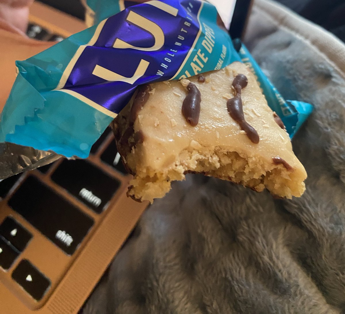 tonia 🫐 tweet media