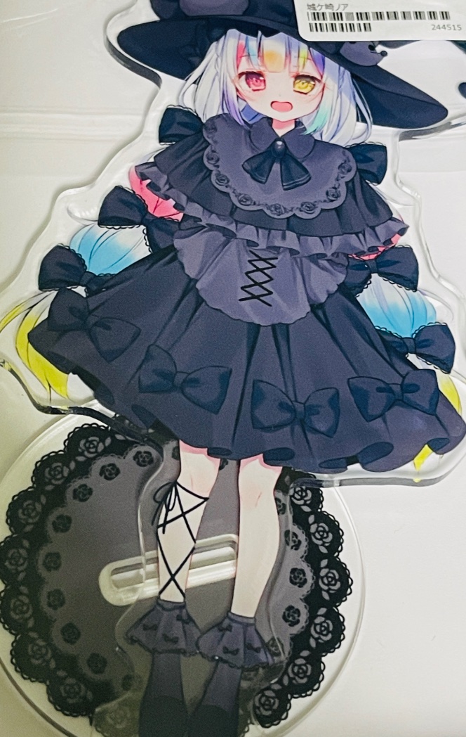 ノアちゃん誕生日に時任せつな先生の『魔法少女ノ魔女学校』アクスタも