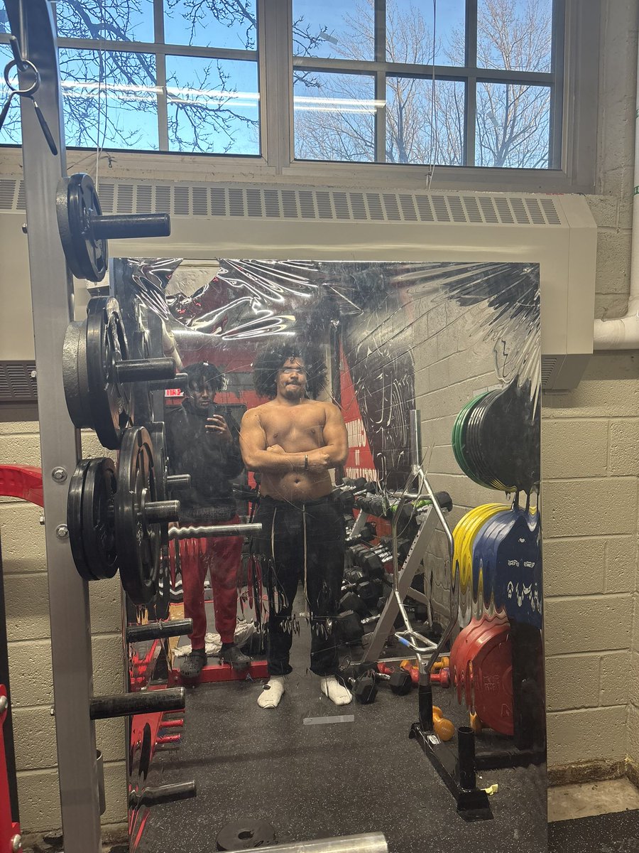 Zivad Robinson tweet media