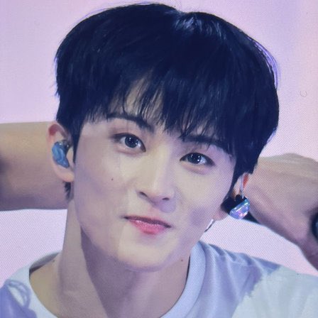 M ͡ . •. •. ͡ K 🍏 (@mmy120230) on Twitter photo 