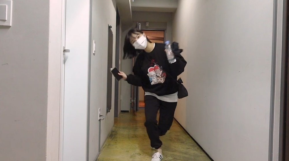 으나야 오늘도 쪼 은하 루 보내