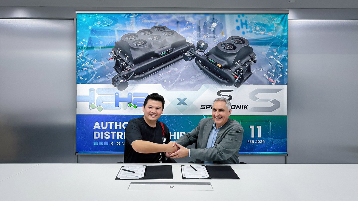 spectronik's tweet photo. Spectronik appoints H2m Hidrógeno Manufacturado S.L. (H2m) as our Authorized Distributor for Spain, Europe &amp; LatAm 🇪🇸🌍

The Distributorship Agreement was signed during H2m visit to Spectronik Singapore HQ last week. https://t.co/KHDiPtv59v