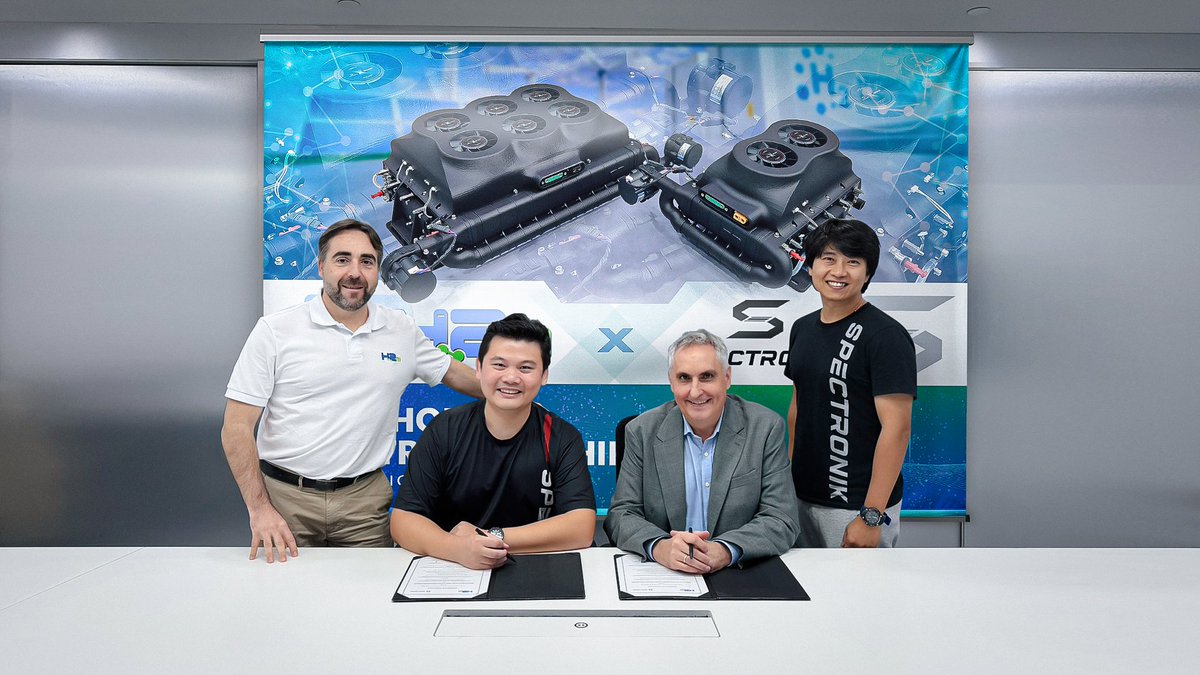 spectronik's tweet photo. Spectronik appoints H2m Hidrógeno Manufacturado S.L. (H2m) as our Authorized Distributor for Spain, Europe &amp; LatAm 🇪🇸🌍

The Distributorship Agreement was signed during H2m visit to Spectronik Singapore HQ last week. https://t.co/KHDiPtv59v