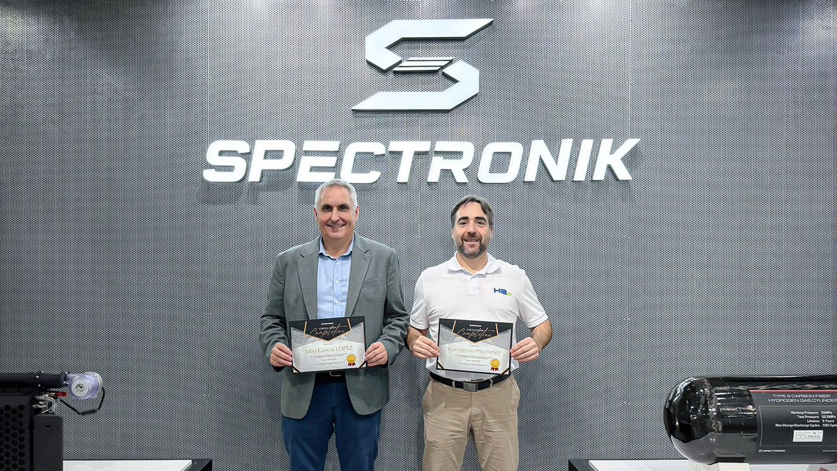 spectronik's tweet photo. Scope includes: 

✅ BD, Sales and Marketing for Protium Series fuel cells &amp; accessories
✅ Hydrogen Fuel Cell training delivery in Europe 
✅ Local spare parts &amp; technical after-sales support

More Urban Mobility &amp; Mobile Robot projects to be announced later this year. 🚀 https://t.co/H4piaR8hk7