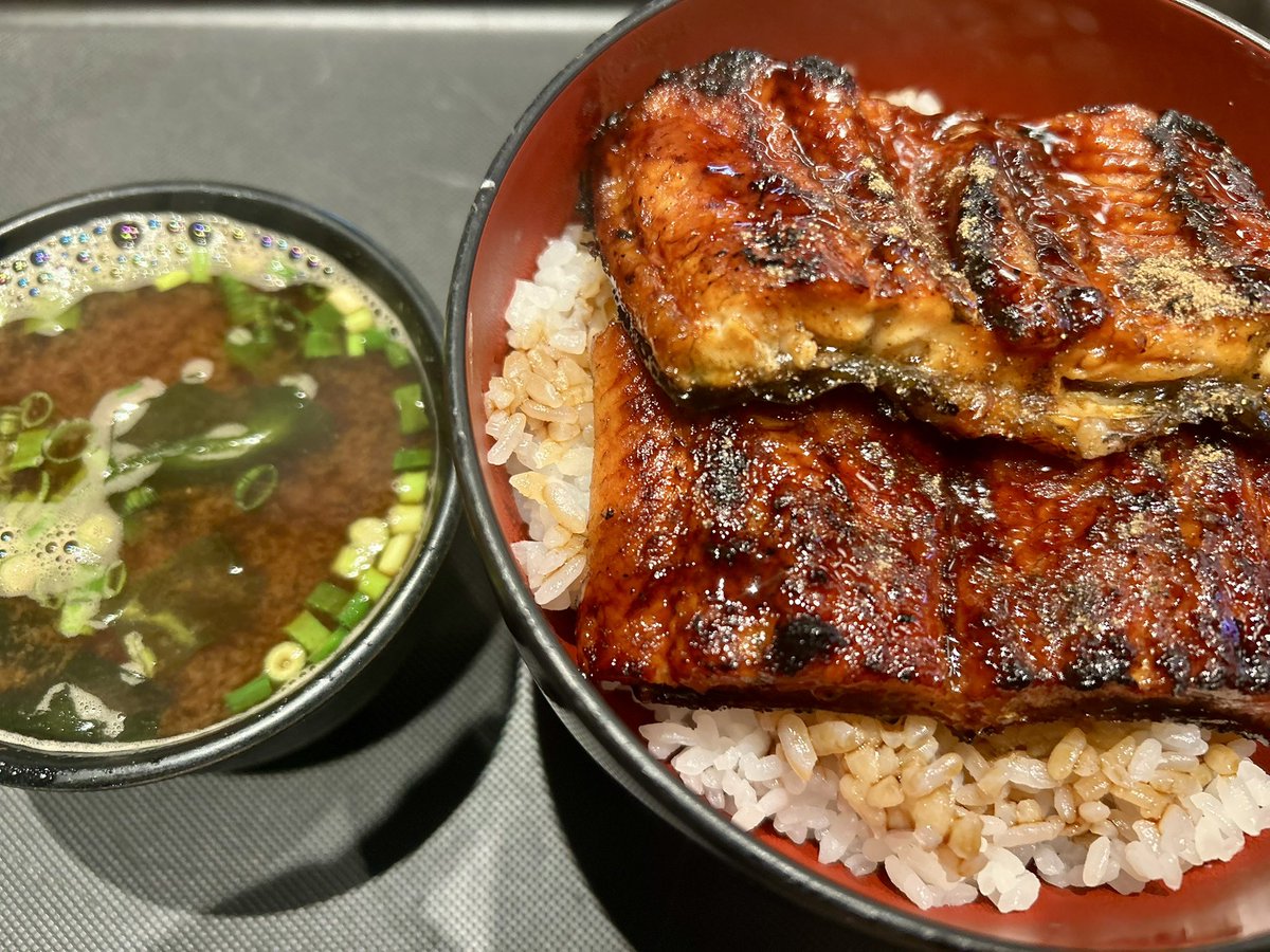 nnxxiii's tweet photo. 今日のタダ飯 #宇奈とと 🤗
うな丼ダブル いただきます🙏
#株主優待 とポイント払い
#節約生活 #ウナチャージ
#GFACTORY #Gファクトリー https://t.co/lkIKrsq3hs