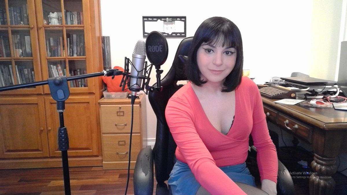 *waves hands* You will watch me play Octopath Traveler 
live~