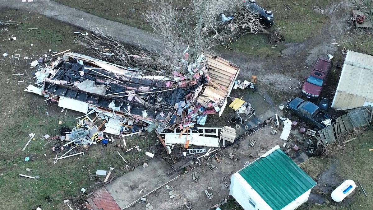 Tornado and damage west of Flat Rock, IL earlier around 4:25pm. #tornado