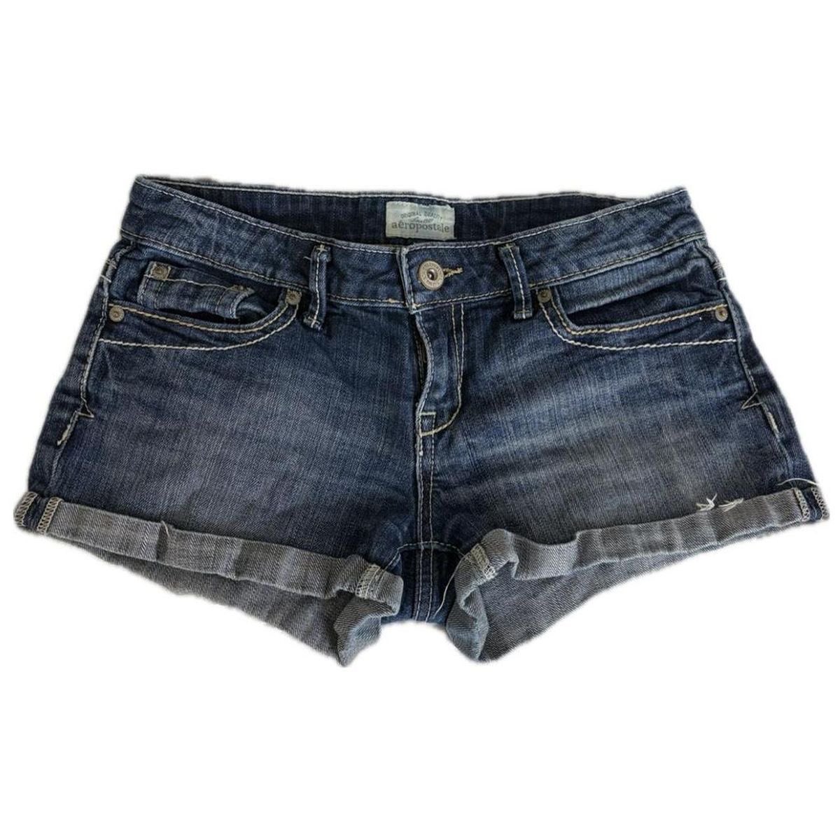 tillchud's tweet image. how does pinterest see me?

. top
. bottoms
. bag
. footwear

thisnisnt my style at all #wut