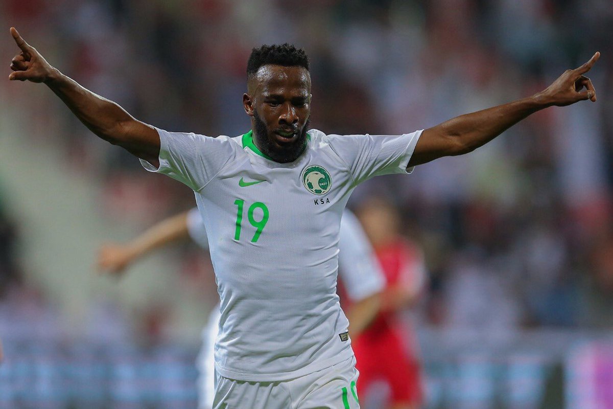 اللهم في يوم الجمعة 
اللهم في الشهر الكريم 
اللهم لا شافي الا انت ولا رحمة الا منك ولا لجوء الا اليك
اللهم اني اسالك بكل اسم هو لك سميت به نفسك 
او انزلته في كتابك او علمته احداً من خلقك او استأثرت به في علم الغيب عندك
 اللهم اشفِ عبدك فهد المولد وارفع عنه البلاء يا ارحم الراحمين