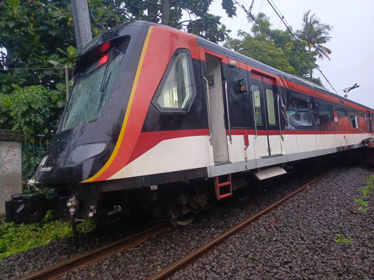 Adrian (new Metro95_) tweet media