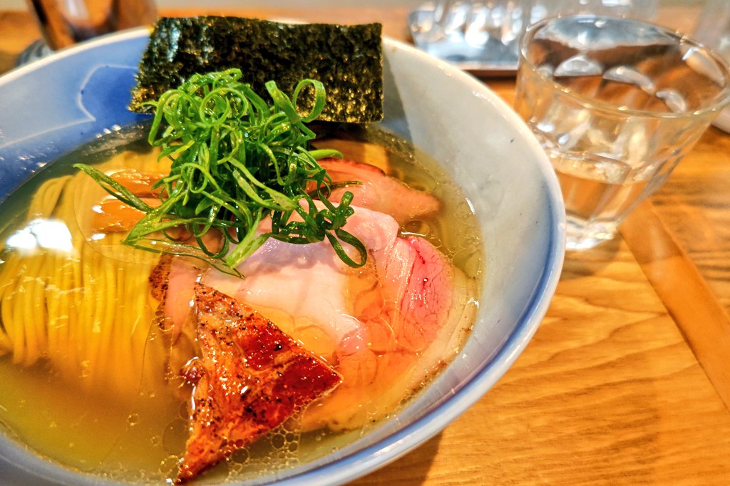 anarchy_jap's tweet photo. YOKOKURA STOREHOUSE🍜栃木小山

限定
鴨と芹の中華そば味玉

塩そば

定期訪問
夜の部
昼間に食べた限定美味しくリピしました
そして連食している集団がいたので僕も触発され並び直し連食(中待ち数名)
塩そばにハマり中です🤤
ご馳走様でした https://t.co/jJz0yMNxVN