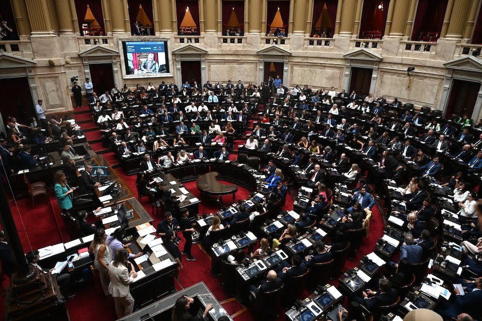 NederEstela's tweet photo. 🏛️ | SESIÓN ESPECIAL

Este jueves nos encontramos participando en la sesión donde se debate la reforma laboral impulsada por el Ejecutivo nacional. https://t.co/gz6ZaXd8Q9