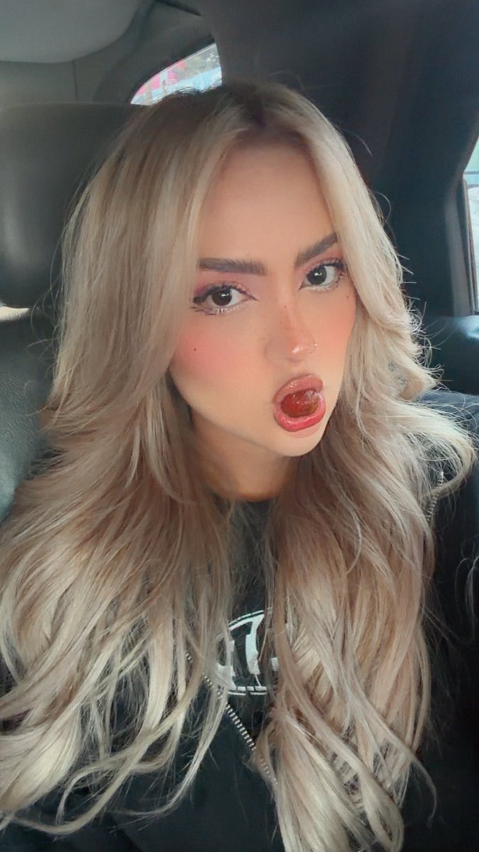 Me pinte la pela. 

Ya estoy en vivo en tuishhh 💜