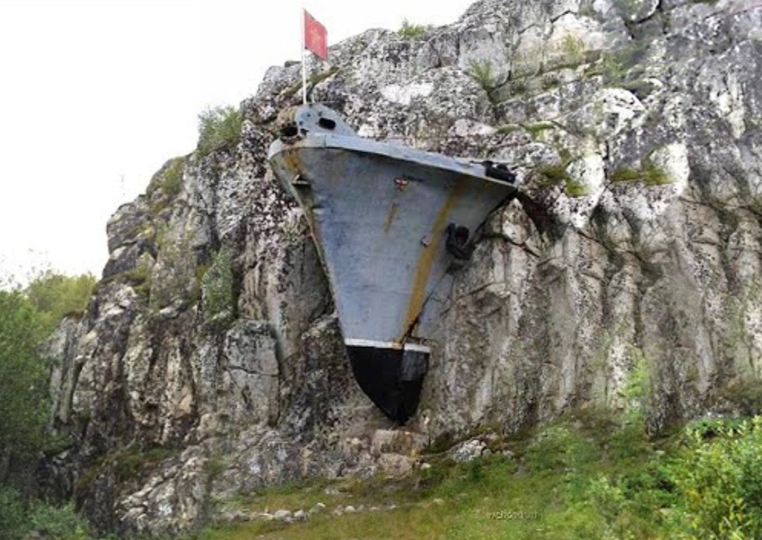 Deserted tweet media