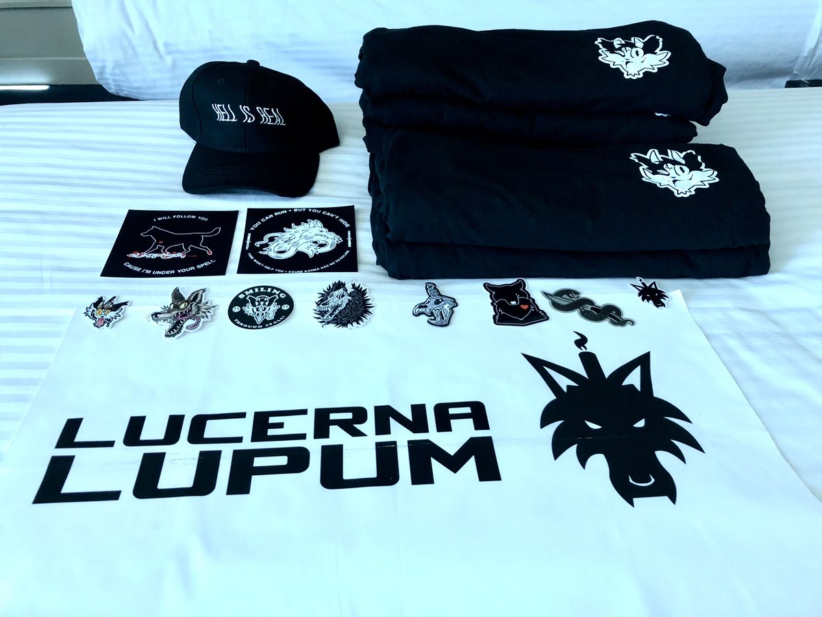 🕯LUCERNA🕯️ @ FURDU ARTISTS ALLEY TABLE 2 tweet media