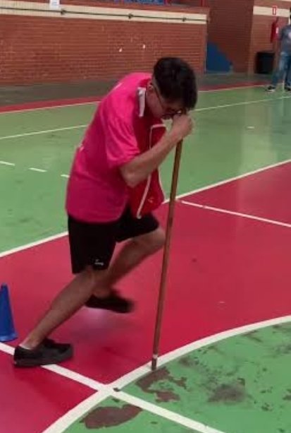 Essa prova da Amstel seria bem mais divertido se cada um tivesse que encher seu saco, beber 1 litrão, dar 30 voltas no cabo de vassoura até ficar tonto e depois ir encher o recipiente. Seria um surto! #BBB26 #ProvaDoLíder