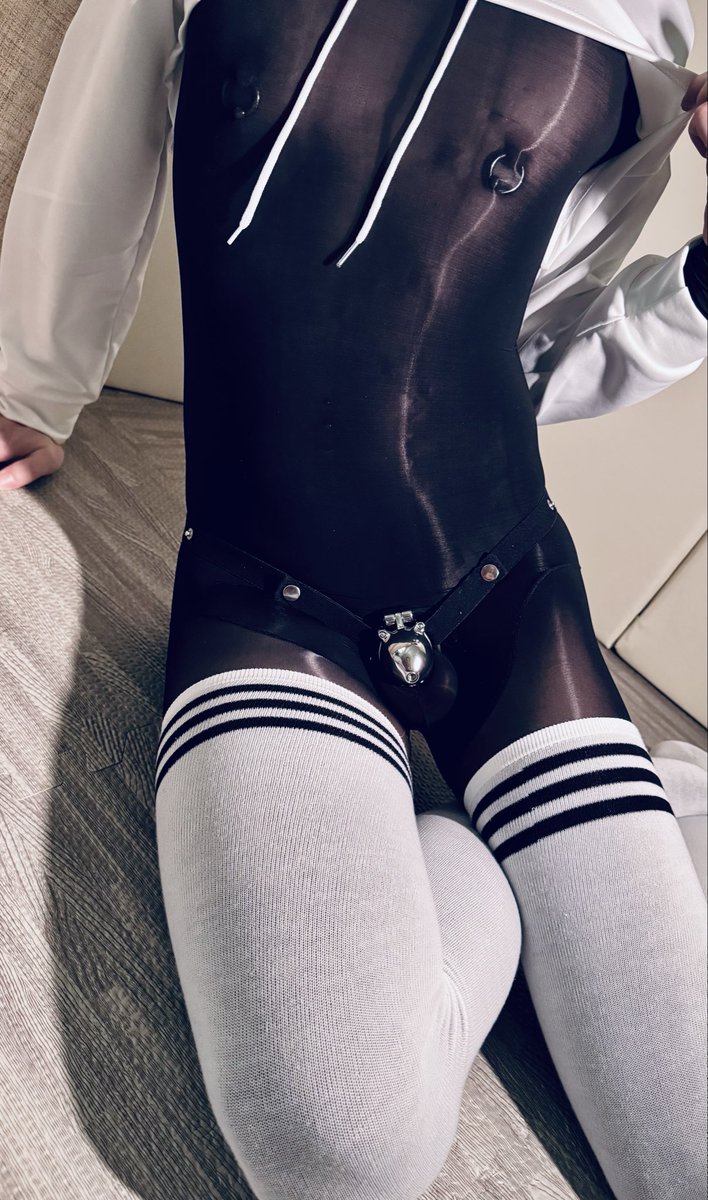 reindear42's tweet photo. 一点穿的比较多的男娘穿搭
(白袜真好哇
#femboy https://t.co/w8LtyXnUVh